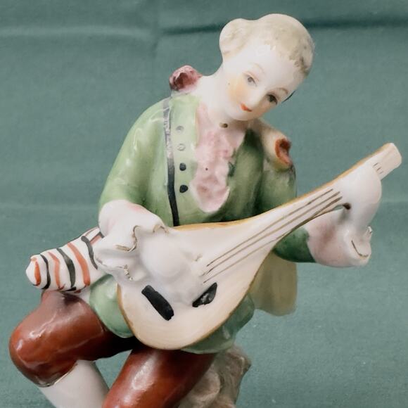 Occupied Japan Figurine 18th Century Man w/Mandolin Hand Painted 1945-1952 VTG - Picture 10 of 11